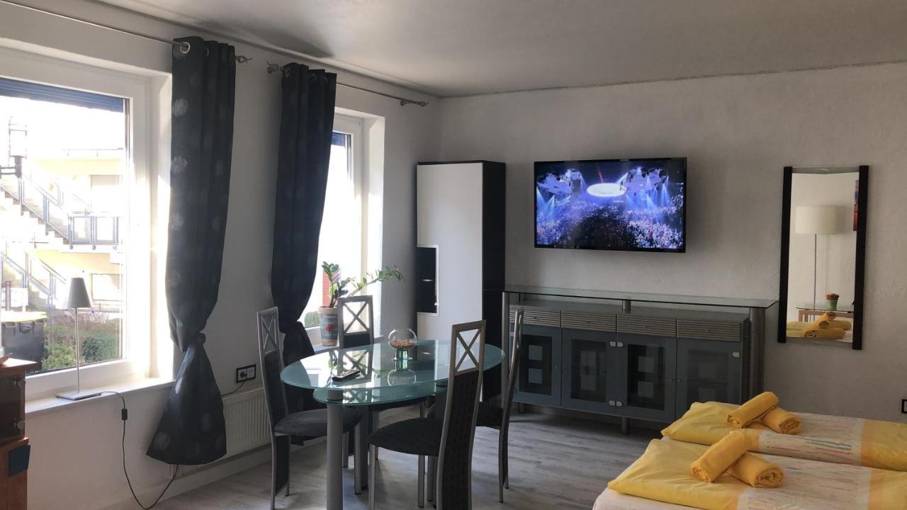 Hotel Am Mueritzhafen Garni Waren  Bagian luar foto