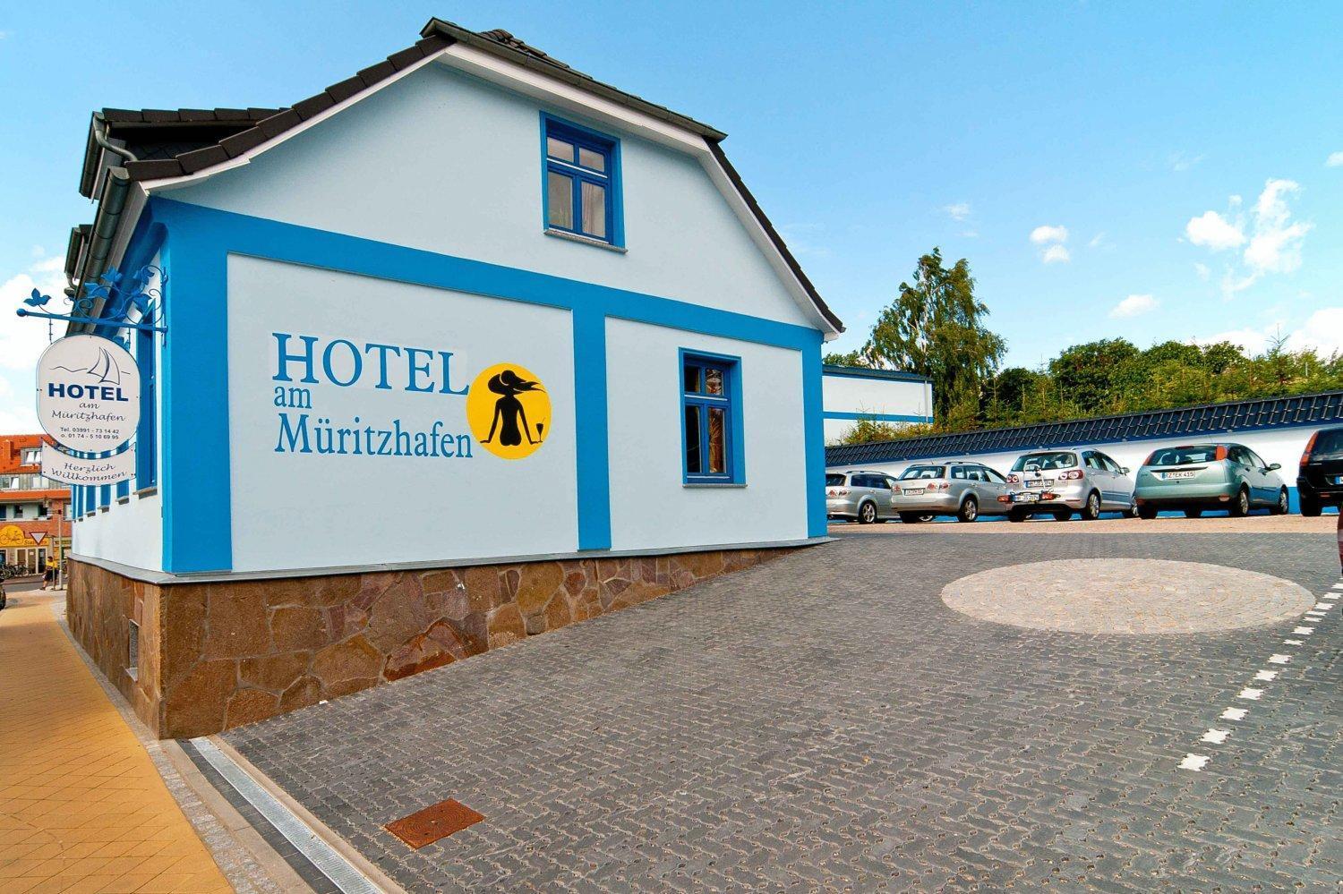 Hotel Am Mueritzhafen Garni Waren  Bagian luar foto